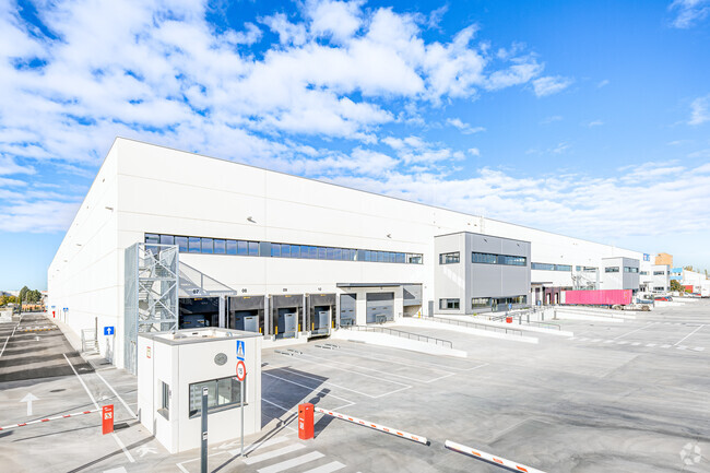 More details for Calle San Cesáreo, 6, Madrid - Industrial for Lease