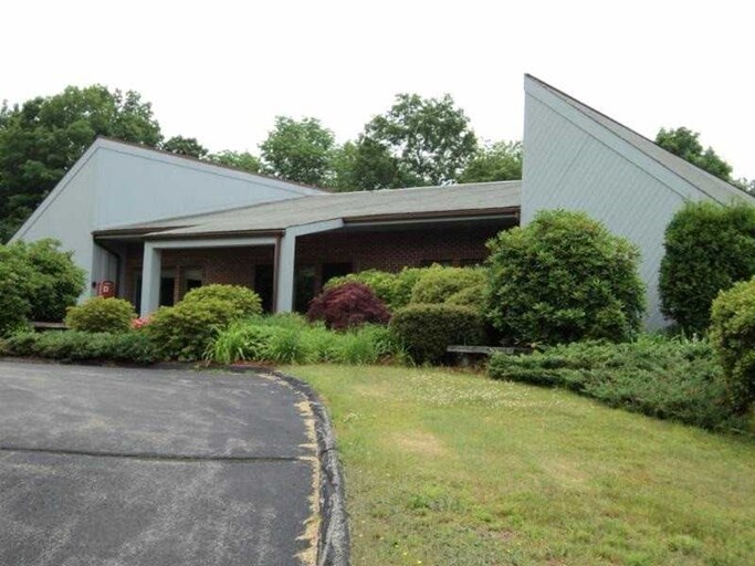 742 Ten Rod Rd, Exeter, RI 02822