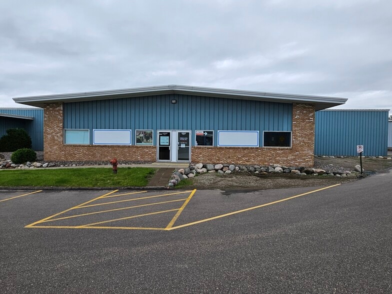 22011-22043 Industrial Blvd, Rogers, MN for lease - Building Photo - Image 2 of 14
