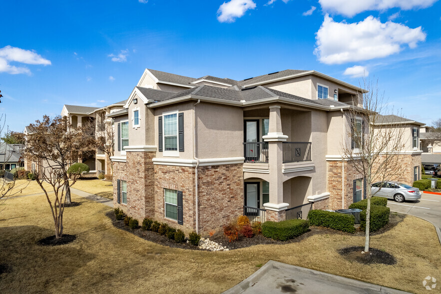 4230 Fairway Dr, Carrollton, TX for sale - Primary Photo - Image 1 of 1