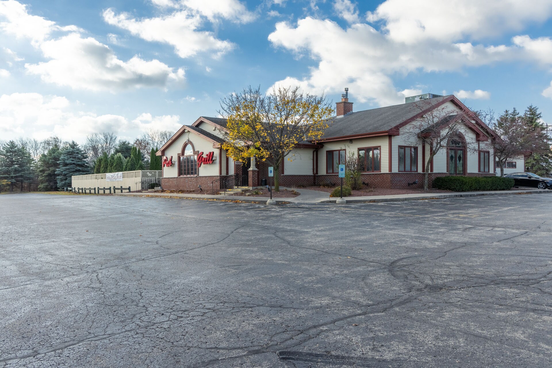 5260 Aurora Rd, Hartford, WI for sale Building Photo- Image 1 of 1