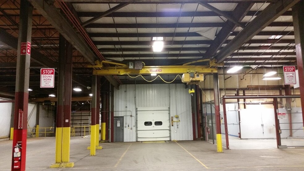 222 Bowen Rd, Bennington, VT for lease - Interior Photo - Image 2 of 16