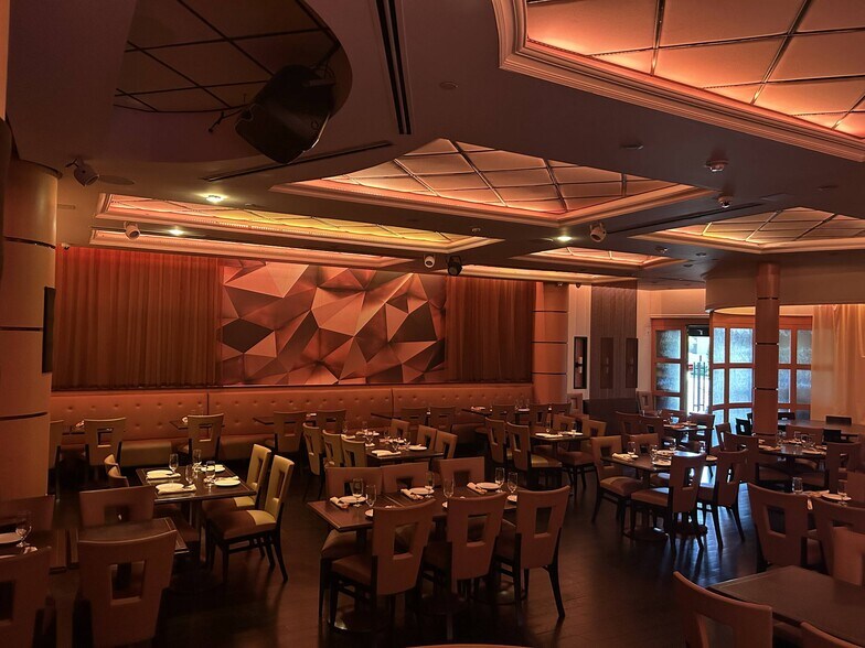 2280 US Highway 9, Old Bridge, NJ for lease - Building Photo - Image 2 of 5