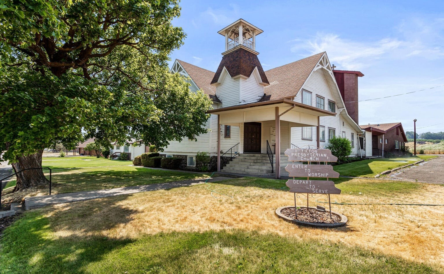 720 Franklin Rd, Tieton, WA for sale Primary Photo- Image 1 of 40