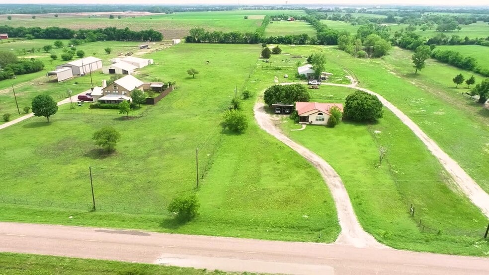 1413 E Sunset Blvd, Celina, TX for sale - Commercial Listing Video - Image 2 of 8