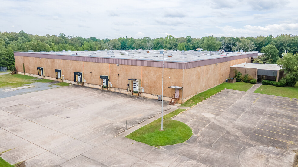 3411 N Hutchinson St, Pine Bluff, AR for lease - Building Photo - Image 2 of 9