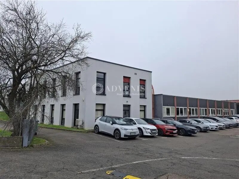 Flex in Pulnoy for lease Building Photo- Image 1 of 9