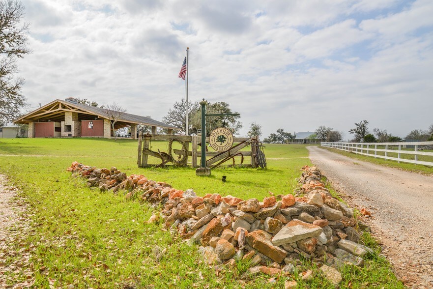 115 FM 473, Comfort, TX 78013