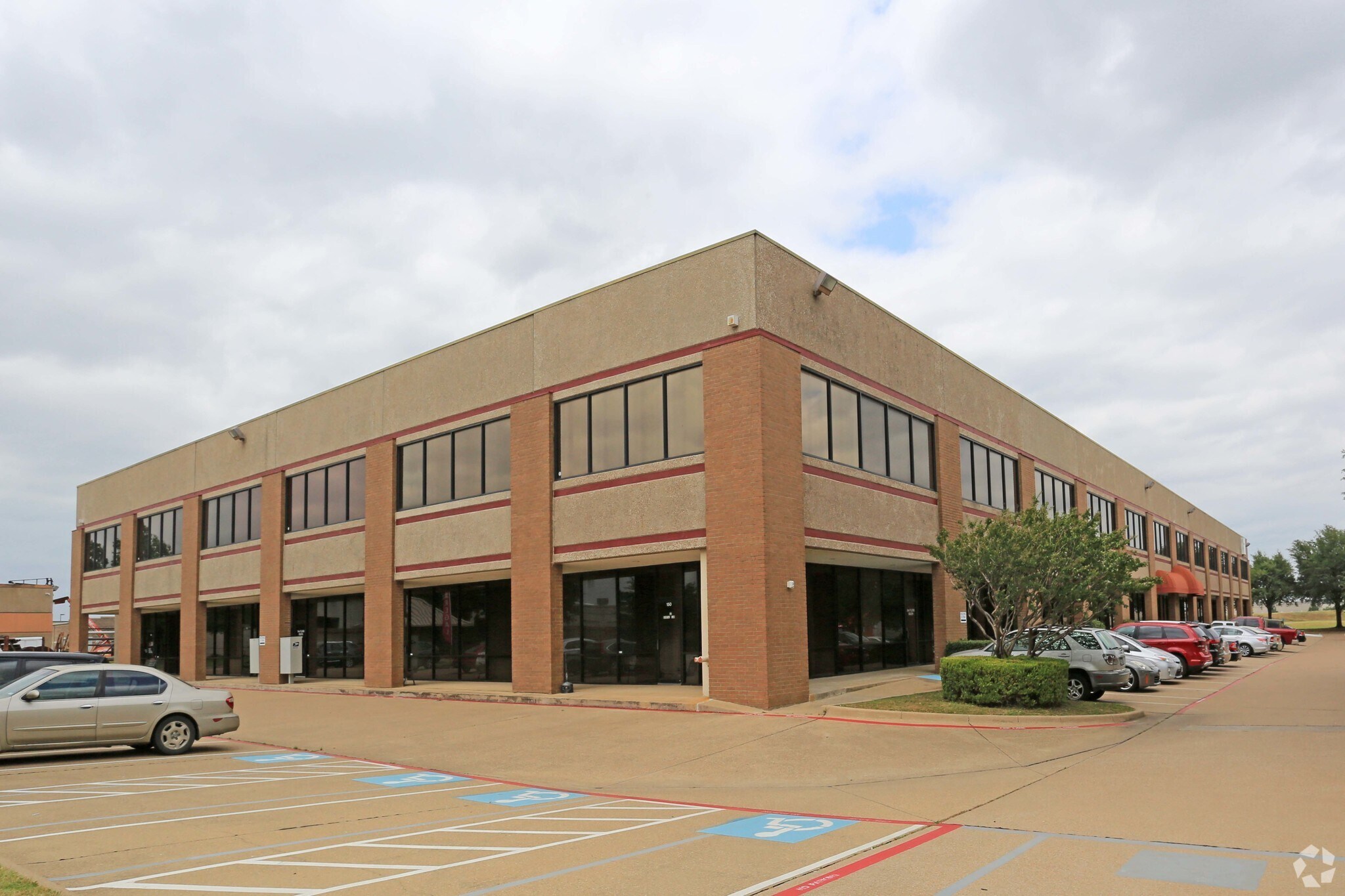 2410 Luna Rd, Carrollton, TX for sale Primary Photo- Image 1 of 1