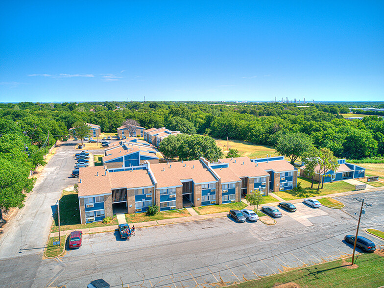 115 Monroe St NE, Ardmore, OK for sale - Primary Photo - Image 1 of 1