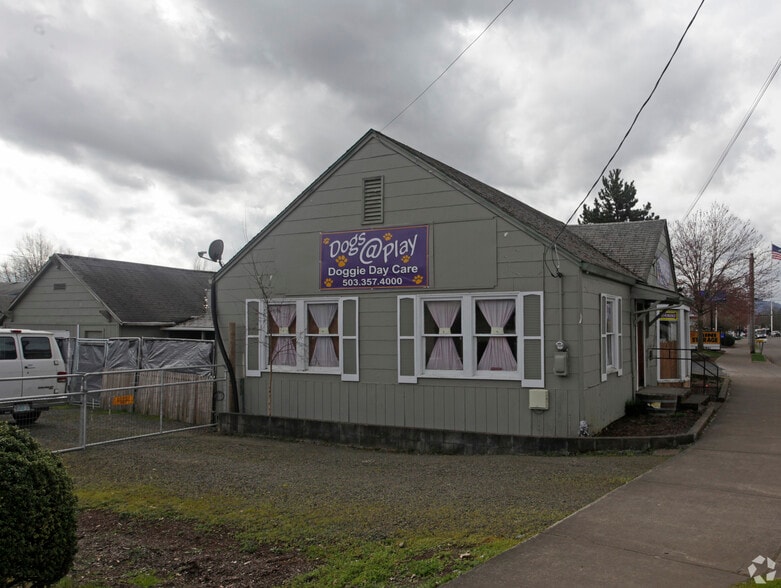 3322 Pacific Ave, Forest Grove, OR for lease - Building Photo - Image 3 of 5