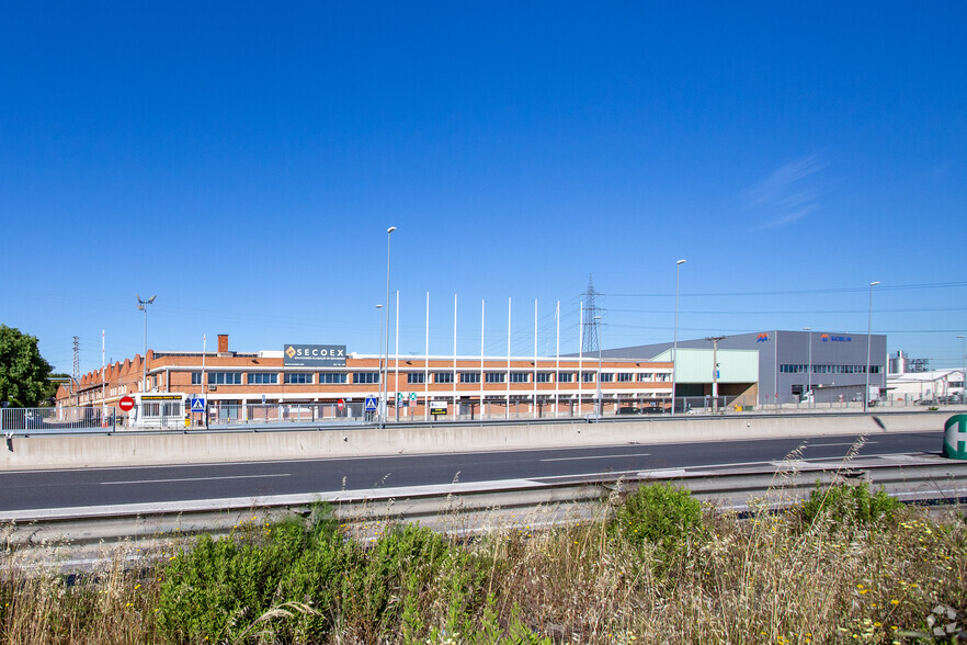 Carretera Fuenlabrada, 2068, Pinto, Madrid for lease - Primary Photo - Image 2 of 3