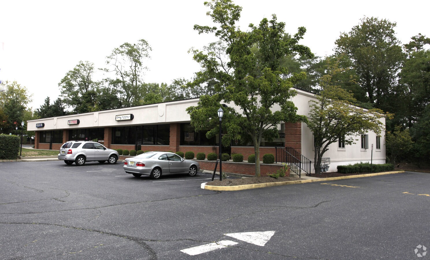 1633 Highway 35, Oakhurst, NJ 07755