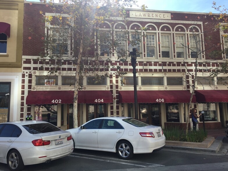 402-404 W 4th St, Santa Ana, CA for lease - Building Photo - Image 2 of 10