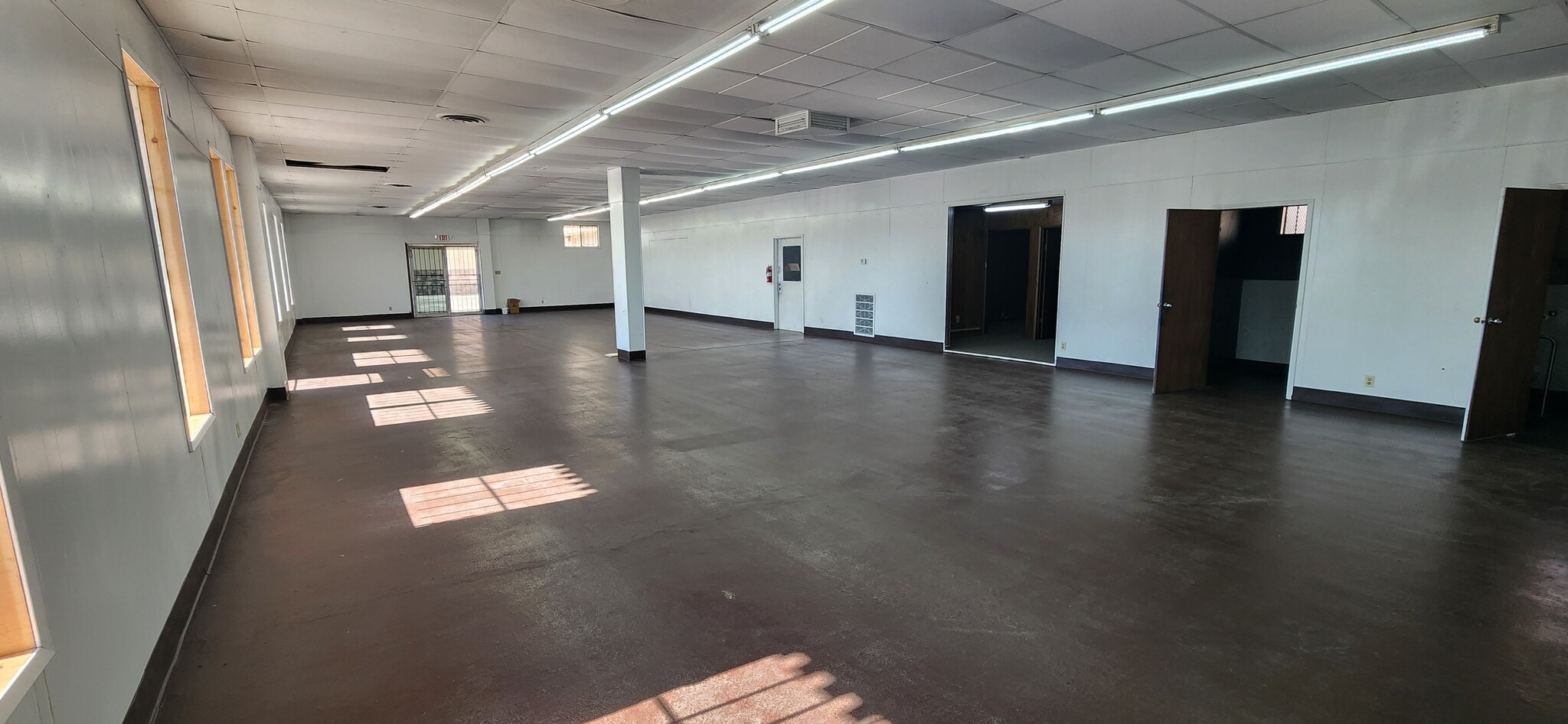 1939 E Olive Ave, Fresno, CA for lease Interior Photo- Image 1 of 2