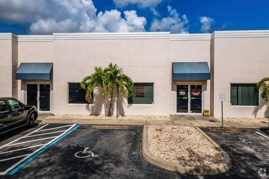 1455 Rail Head Blvd, Naples, FL for lease - Building Photo - Image 2 of 14