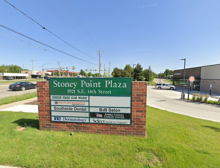 5921 SE 14th St, Des Moines, IA for lease - Building Photo - Image 2 of 2