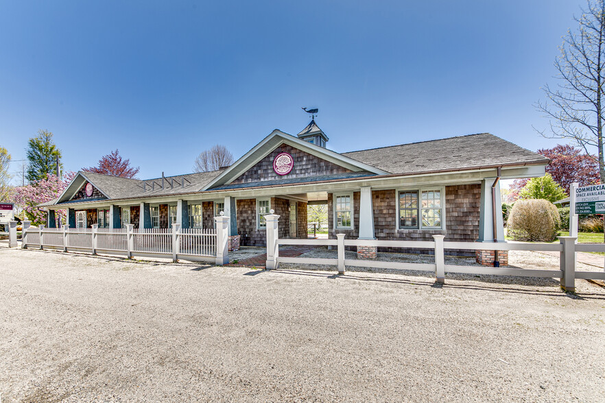 779 Montauk Hwy, Water Mill, NY for lease - Building Photo - Image 1 of 12