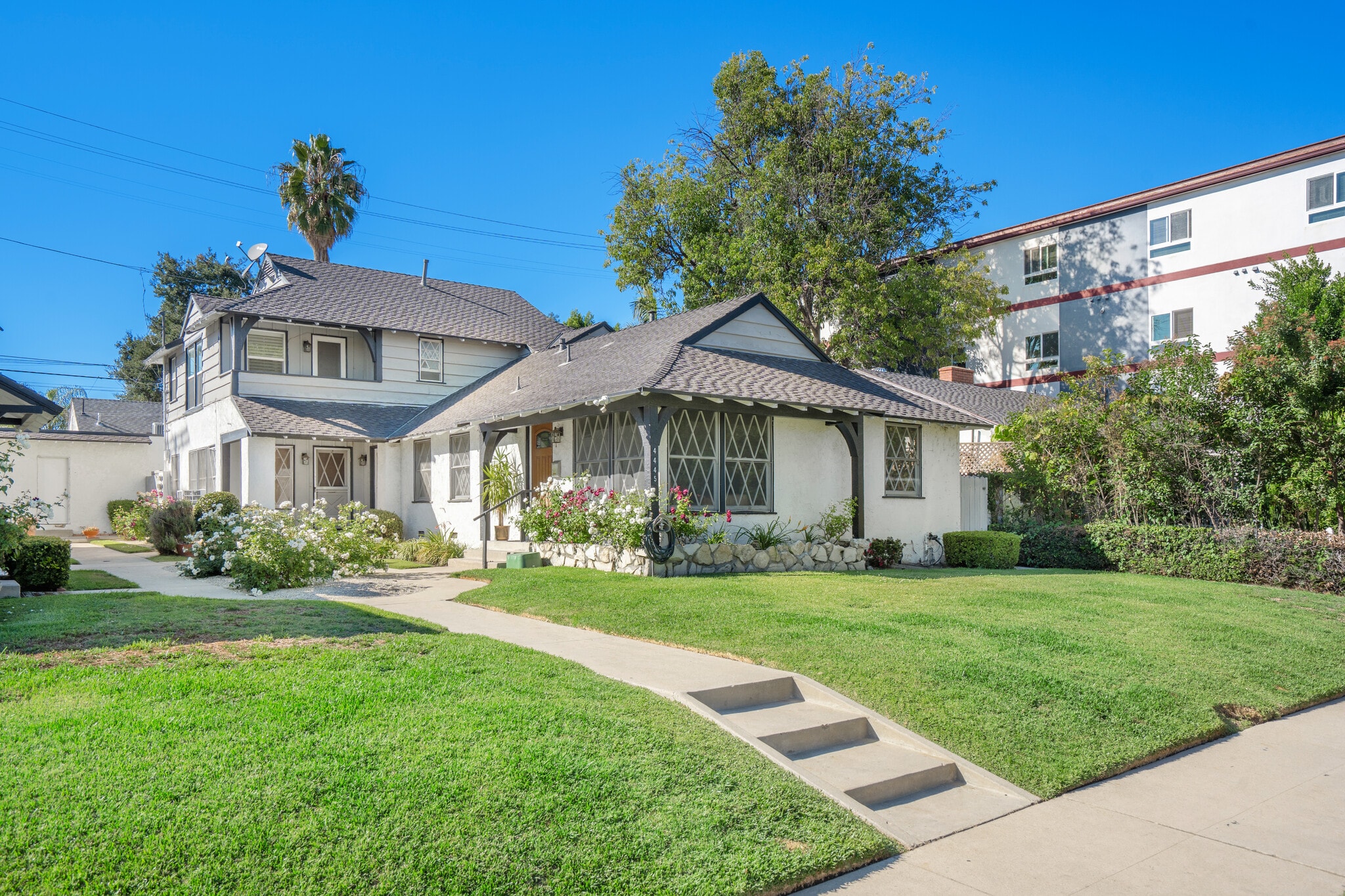 4441-45 Tujunga 4441-45 Tujunga ave, North Hollywood, CA for sale Primary Photo- Image 1 of 35