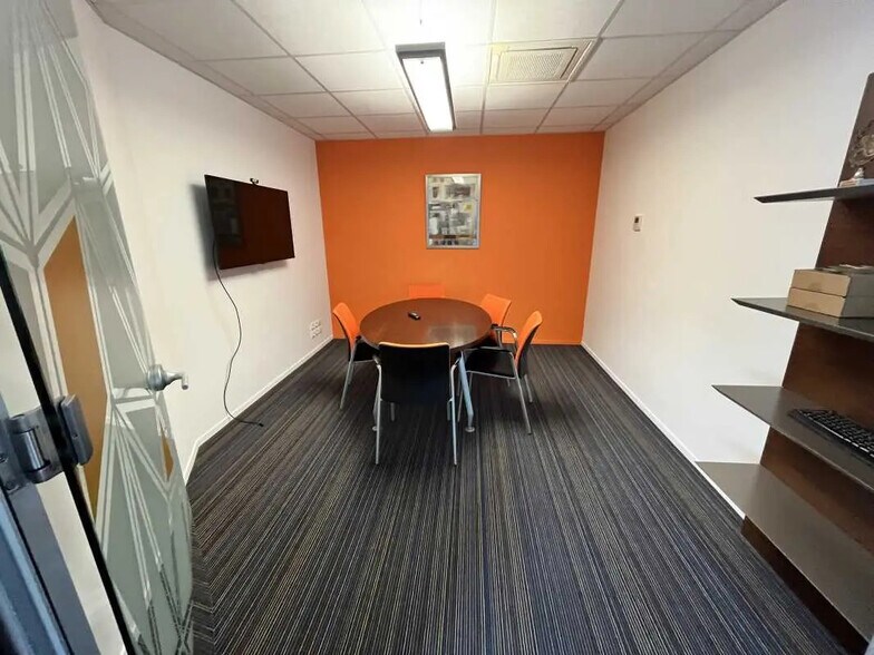 Office in Rennes for lease - Building Photo - Image 2 of 8