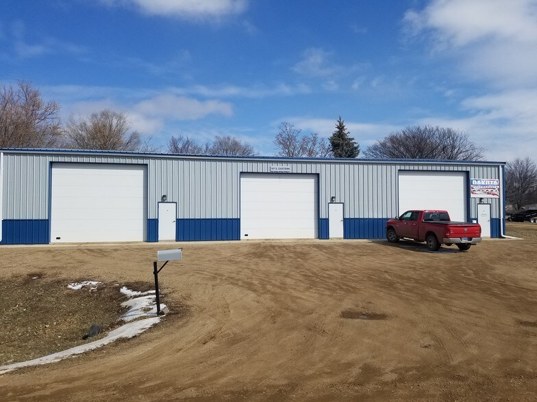 107 S Eastern Ave, Hartford, SD for sale - Building Photo - Image 1 of 1