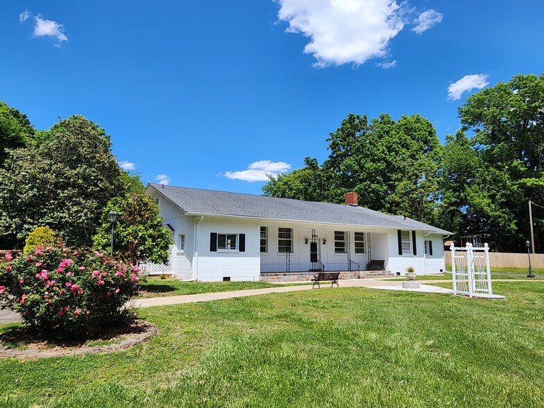 1711 Pennrose, Reidsville, NC 27320