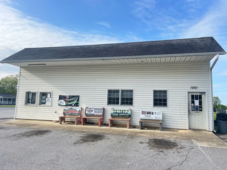 1201 W Main St, Yadkinville, NC for sale - Building Photo - Image 2 of 5