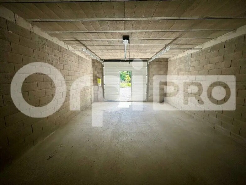 Flex in Saint-Chéron for sale - Interior Photo - Image 2 of 6