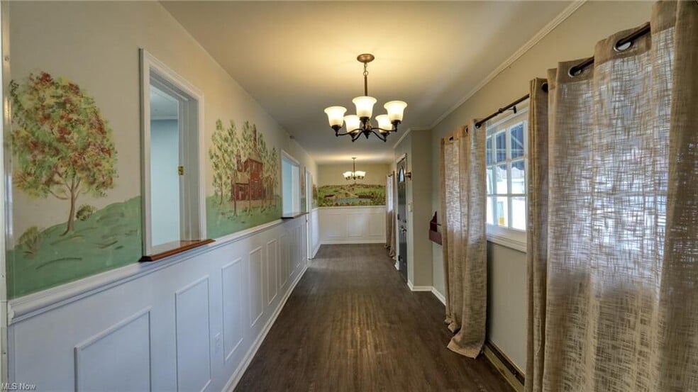 126 N 9th St, Cambridge, OH for sale - Interior Photo - Image 3 of 20