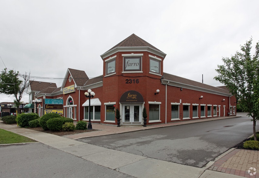 2316 Major Mackenzie Dr, Vaughan, ON for lease - Primary Photo - Image 1 of 3
