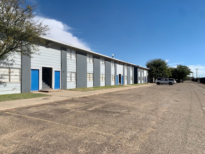 2105 E 4th St, Lubbock, TX for sale - Building Photo - Image 1 of 1