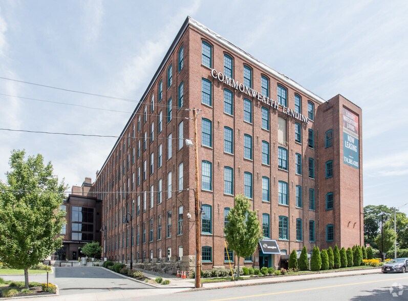 1082 Davol St, Fall River, MA for lease - Building Photo - Image 2 of 88