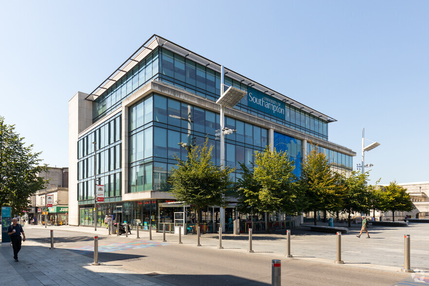 1 Guildhall Sq, Southampton for sale - Building Photo - Image 1 of 1