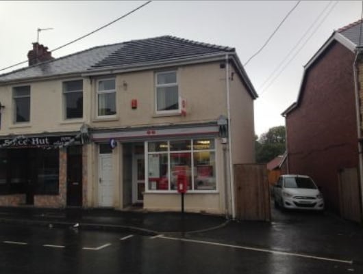 26 Heol Llanelli, Kidwelly for sale - Building Photo - Image 2 of 9