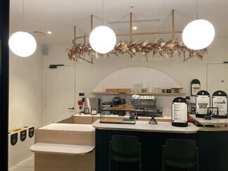 More details for 37 Rue Marie-Éléonore De Bellefond, Paris - Coworking for Lease