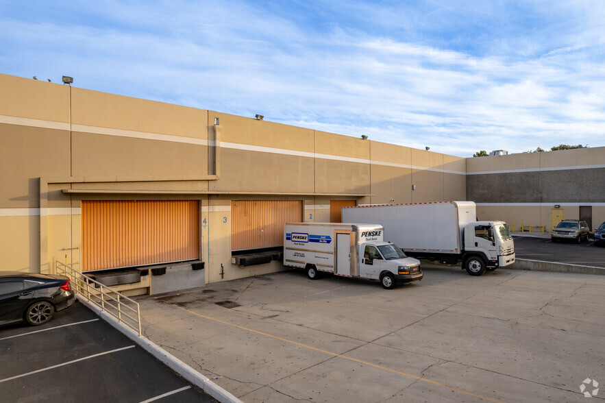 1020 Bixby Dr, City Of Industry, CA for lease - Building Photo - Image 3 of 7