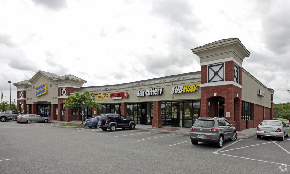 2077 Lynnhaven Pky, Virginia Beach, VA 23456