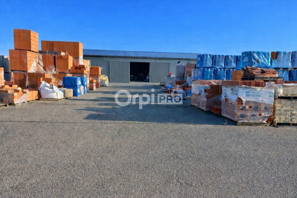 Retail in Vedène for lease Construction Photo- Image 1 of 3