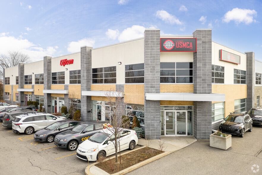 9233-9245 Rue Thimens, Montréal, QC for lease - Primary Photo - Image 1 of 17