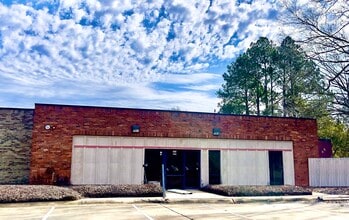 1625 E County Line Rd, Jackson, MS for lease Building Photo- Image 1 of 3