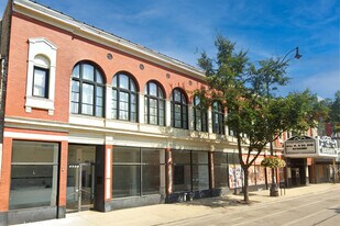 Lincoln Park Retail/Restaurant Opportunity - Pub