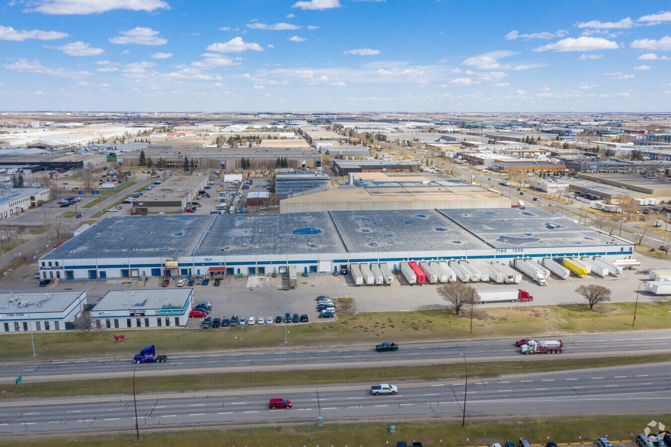 71027220 Barlow Trl SE, Calgary, AB T2C 2E1