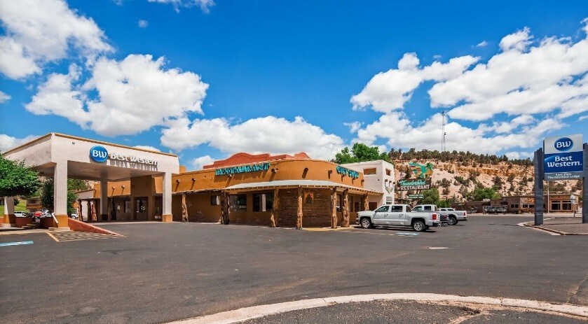 4530 State St, Mount Carmel, UT for sale - Building Photo - Image 1 of 1