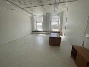 657 Quarry St, Fall River, MA for lease Interior Photo- Image 2 of 2