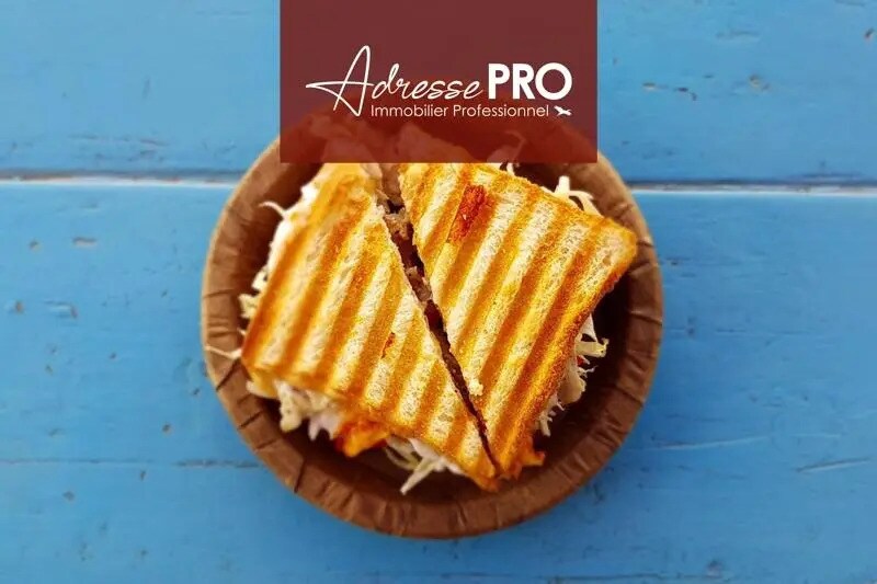 Retail in Lyon for sale - Building Photo - Image 2 of 2