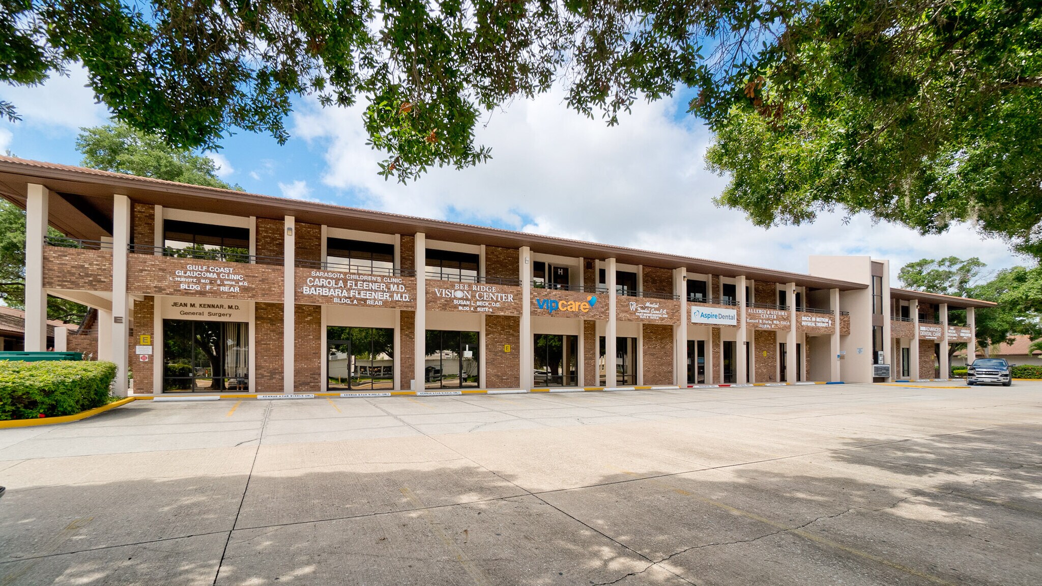 3920 Bee Ridge Rd, Sarasota, FL for sale Building Photo- Image 1 of 1
