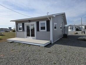 697 Succotash Rd, South Kingstown, RI for lease Building Photo- Image 1 of 11