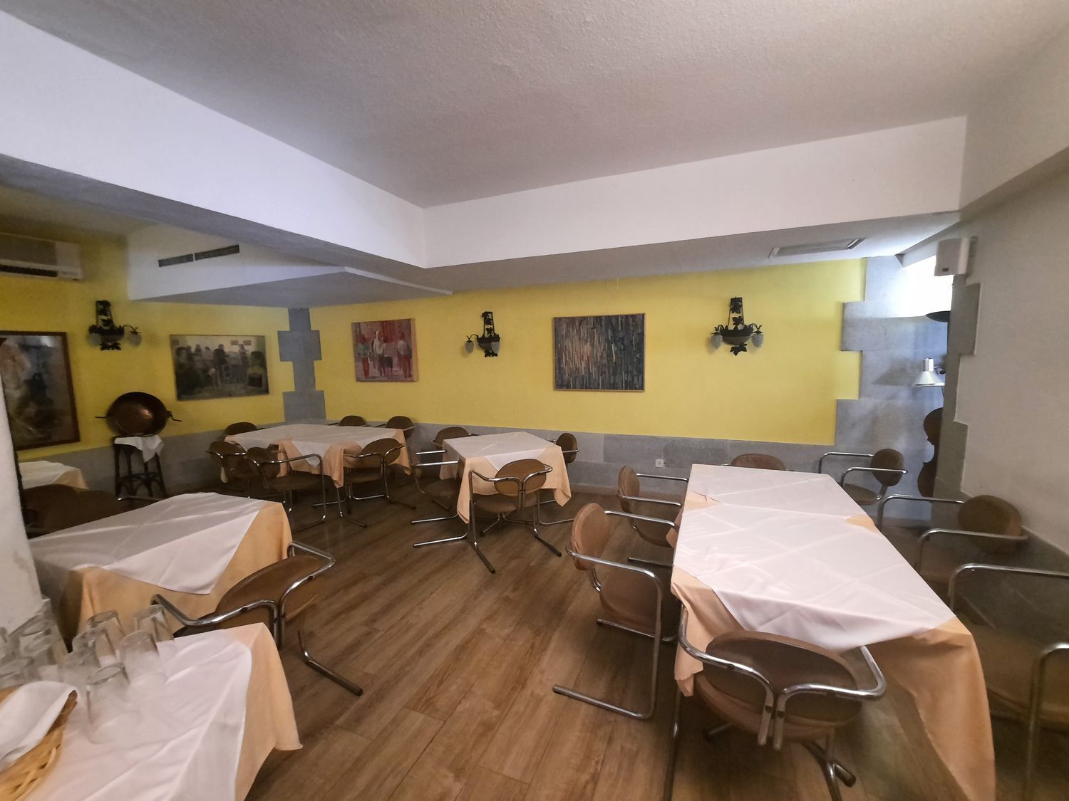 Retail in Madrid, Madrid for lease Interior Photo- Image 1 of 3