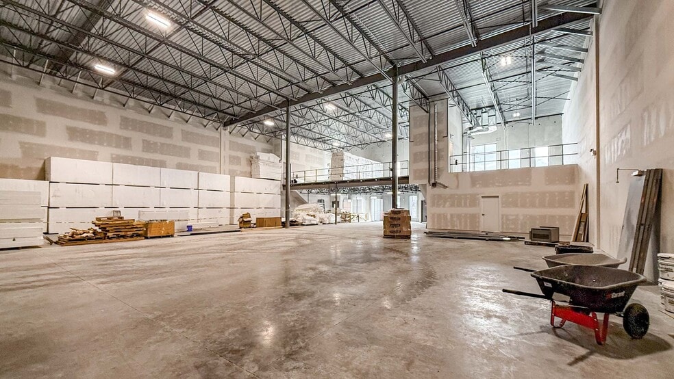 3240 48 Av, Vernon, BC for lease - Building Photo - Image 3 of 10