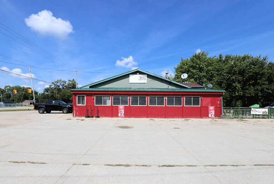 13508 N Saginaw Rd, Clio, MI for sale - Building Photo - Image 1 of 27
